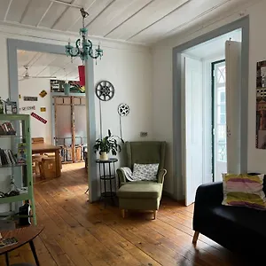 Alface Hall & Bar Hostal